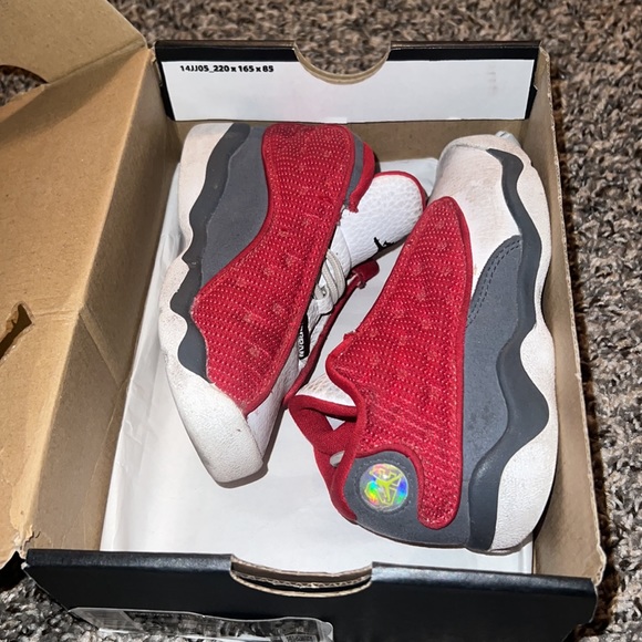 Red Jordan Retro 13 - Picture 6 of 6
